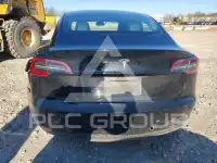 2021 Tesla Model 3 фото
