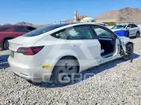 2021 Tesla Model 3 фото