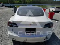 2021 Tesla Model 3 фото