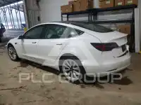 2021 Tesla Model 3 фото