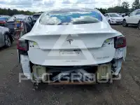 2021 Tesla Model 3 фото
