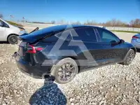 2021 Tesla Model 3 фото