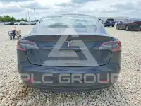 2021 Tesla Model 3 фото