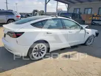 2021 Tesla Model 3 фото