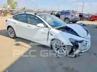 2021 Tesla Model 3 фото