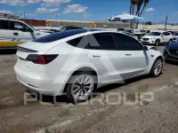 2021 Tesla Model 3 фото