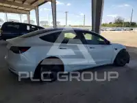 2021 Tesla Model 3 фото