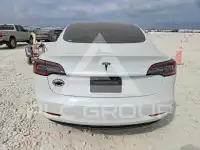 2021 Tesla Model 3 photo