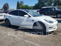 2021 Tesla Model 3 фото