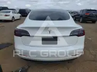 2021 Tesla Model 3 фото