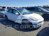 2021 Tesla Model 3 фото