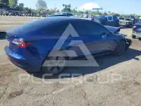 2021 Tesla Model 3 фото