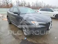 2021 Alfa Romeo Stelvio фото