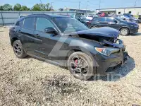 2021 Alfa Romeo Stelvio фото