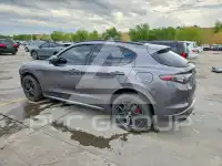 2021 Alfa Romeo Stelvio фото