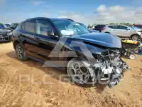 2021 Alfa Romeo Stelvio фото