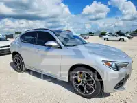 2021 Alfa Romeo Stelvio photo