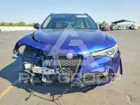2021 Alfa Romeo Stelvio фото