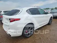 2021 Alfa Romeo Stelvio фото
