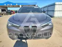 2021 Alfa Romeo Stelvio photo