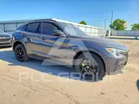 2021 Alfa Romeo Stelvio photo