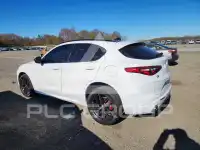 2021 Alfa Romeo Stelvio фото