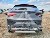 2021 Alfa Romeo Stelvio фото