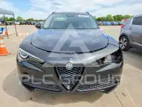 2021 Alfa Romeo Stelvio фото