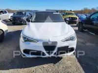 2021 Alfa Romeo Stelvio фото