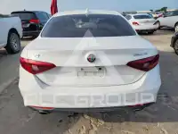 2021 Alfa Romeo Giulia фото