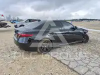 2021 Alfa Romeo Giulia фото