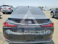 2021 Lexus ES300 photo