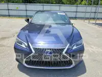 2021 Lexus ES300 фото