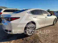 2021 Lexus ES photo