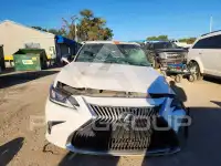 2021 Lexus ES photo