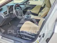 2021 Lexus ES350 photo