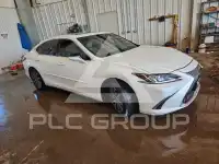 2021 Lexus ES350 photo