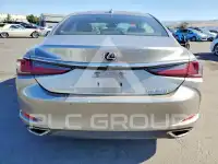 2021 Lexus ES350 photo