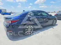 2021 Lexus ES350 photo