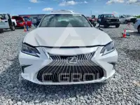 2021 Lexus ES350 photo