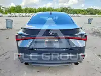 2021 Lexus IS фото