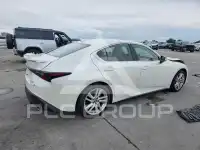 2021 Lexus IS photo
