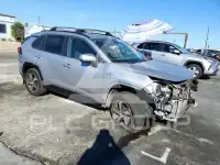 2021 Toyota RAV4 фото