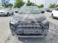 2021 Toyota RAV4 фото