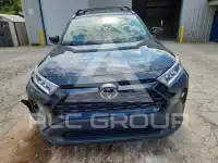 2021 Toyota RAV4 фото