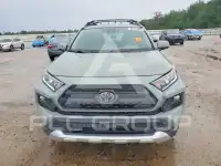 2021 Toyota RAV4 photo