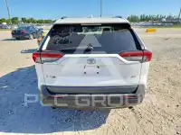 2021 Toyota RAV4 photo