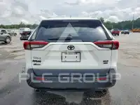 2021 Toyota RAV4 фото