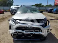 2021 Toyota RAV4 фото