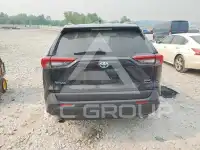 2021 Toyota RAV4 фото